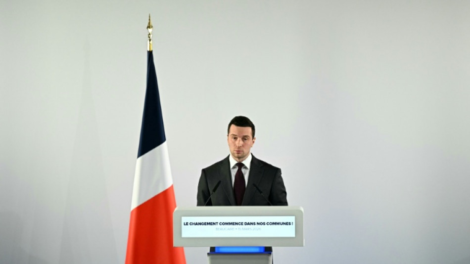 Extrema direita avan&ccedil;a nas elei&ccedil;&otilde;es municipais na Fran&ccedil;a; esquerda lidera em Paris