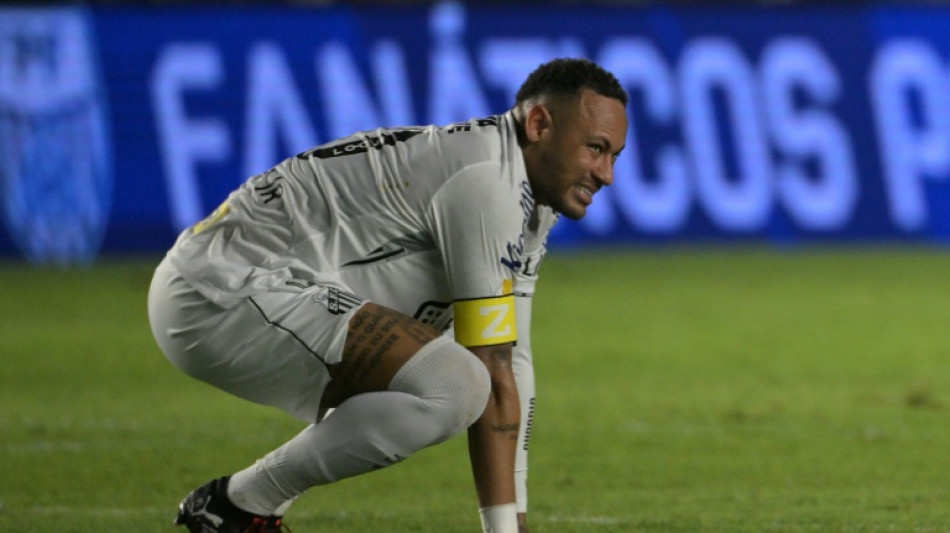 Neymar volta a jogar mas n&atilde;o consegue evitar elimina&ccedil;&atilde;o do Santos na Copa do Brasil