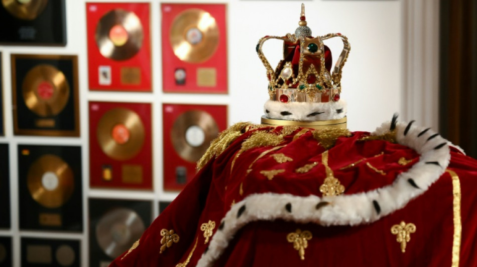 Vente aux ench&egrave;res &eacute;v&eacute;nement de milliers d'objets de Freddie Mercury