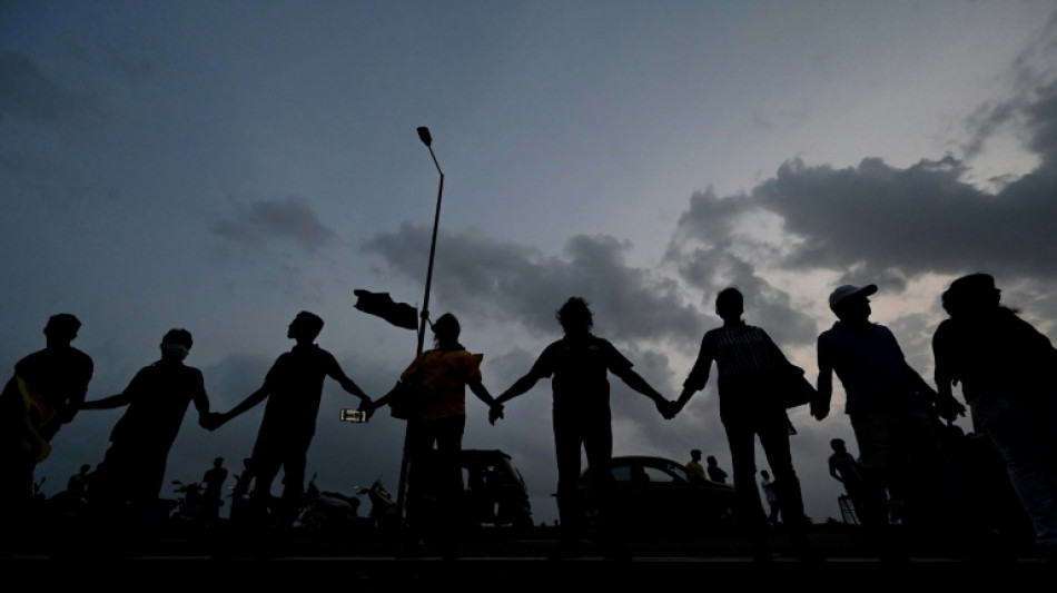 Le Sri Lanka ordonne "l'offensive" pour &eacute;viter "l"anarchie" autour des manifestations