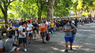 El lema "no hay plata" de Milei se pone a prueba en la calle: &iquest;Hay paciencia?