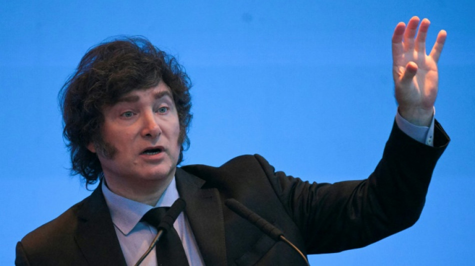 Em emerg&ecirc;ncia or&ccedil;ament&aacute;ria, universidades desafiam cortes de Milei na Argentina