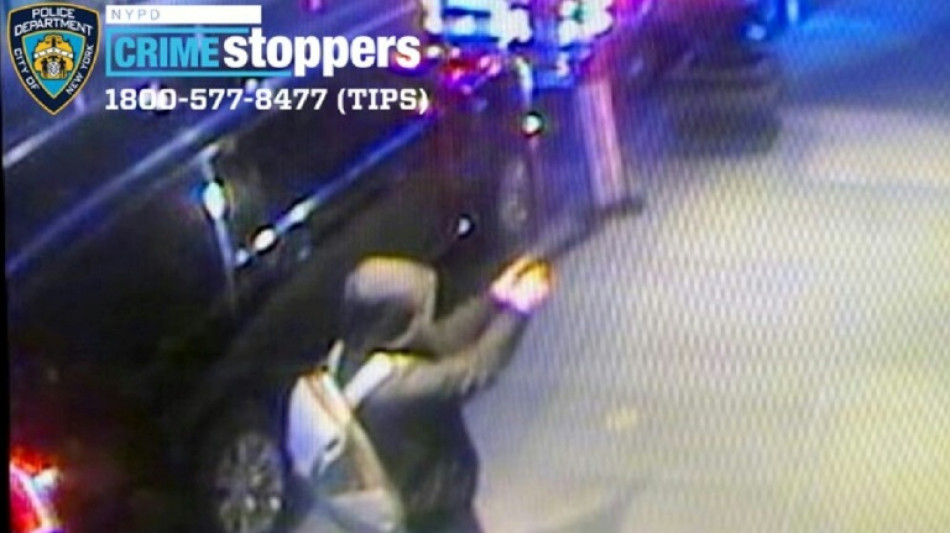 New York: la police continue la traque du tueur pr&eacute;sum&eacute; du patron d'un g&eacute;ant de l'assurance sant&eacute;