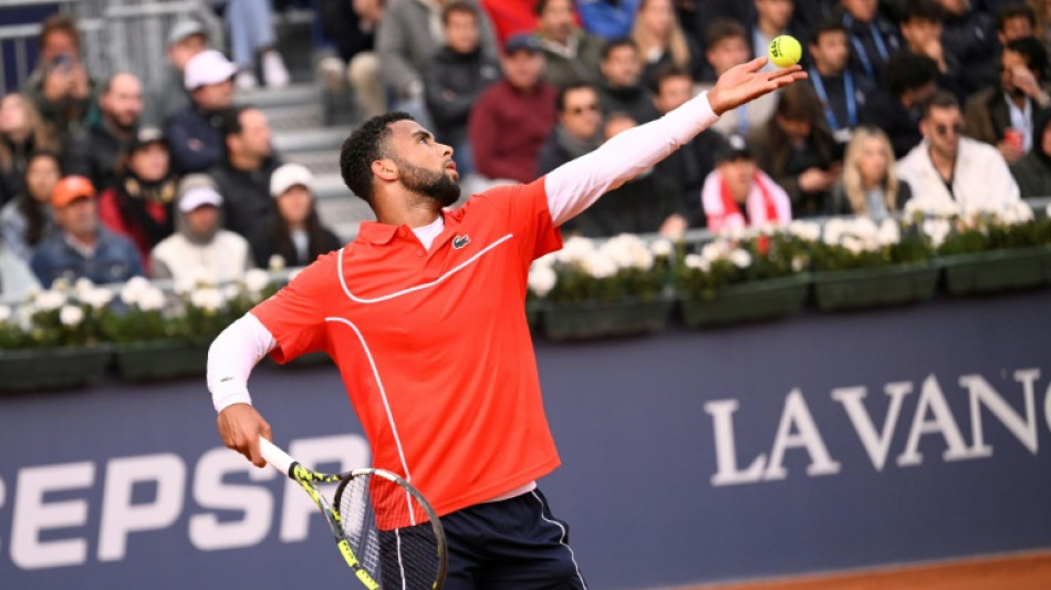 Tennis: Fils &eacute;limine De Minaur &agrave; Barcelone, Tsitsipas et Ruud toujours en lice