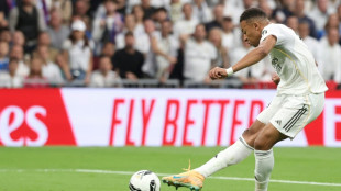 Espagne: Mbappé et le Real Madrid punissent le Barça et creusent l'écart