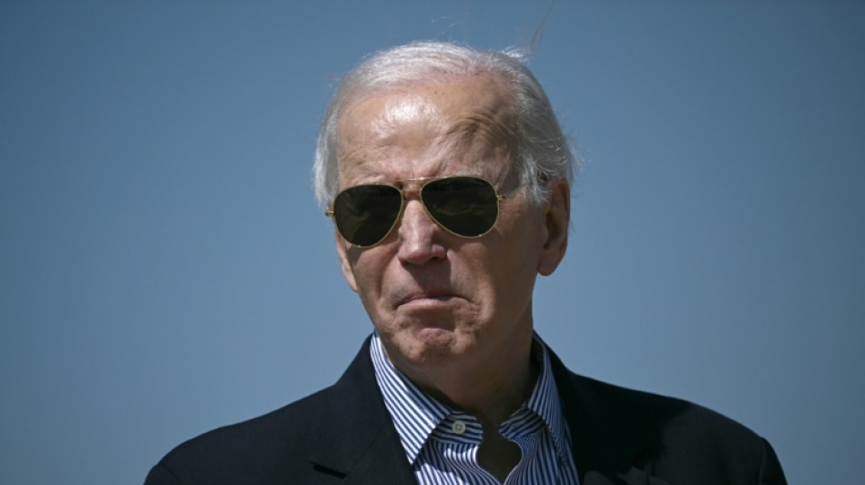 Biden celebra P&aacute;scoa e Visibilidade Trans; republicanos protestam