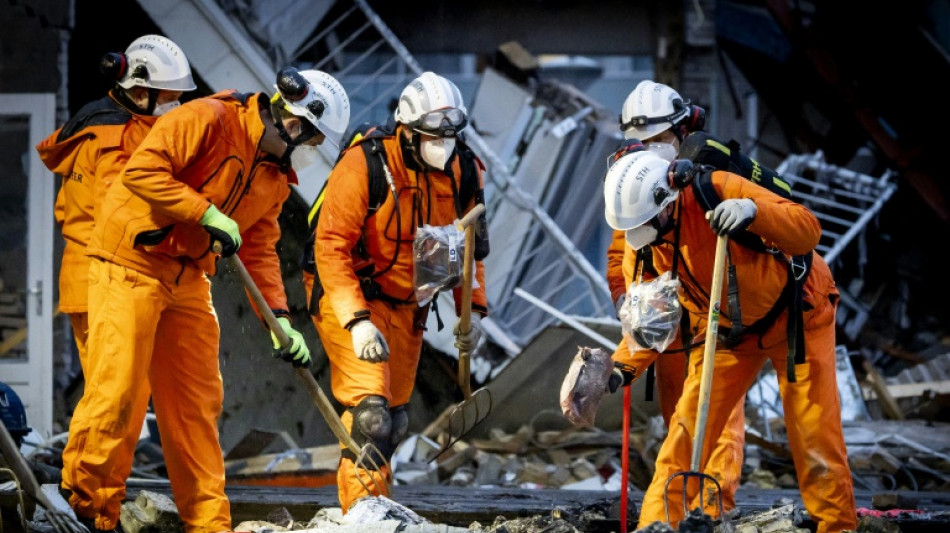 Mindestens f&uuml;nf Tote bei Teileinsturz von Wohnhaus in Den Haag nach Explosion