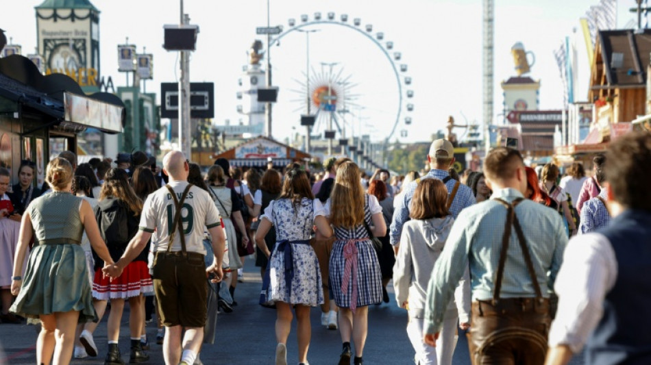 Cierran la Fiesta de la Cerveza de M&uacute;nich por un incendio y una explosi&oacute;n
