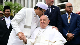 El papa cierra su visita a Yakarta con una misa gigante y pidiendo "di&aacute;logo"