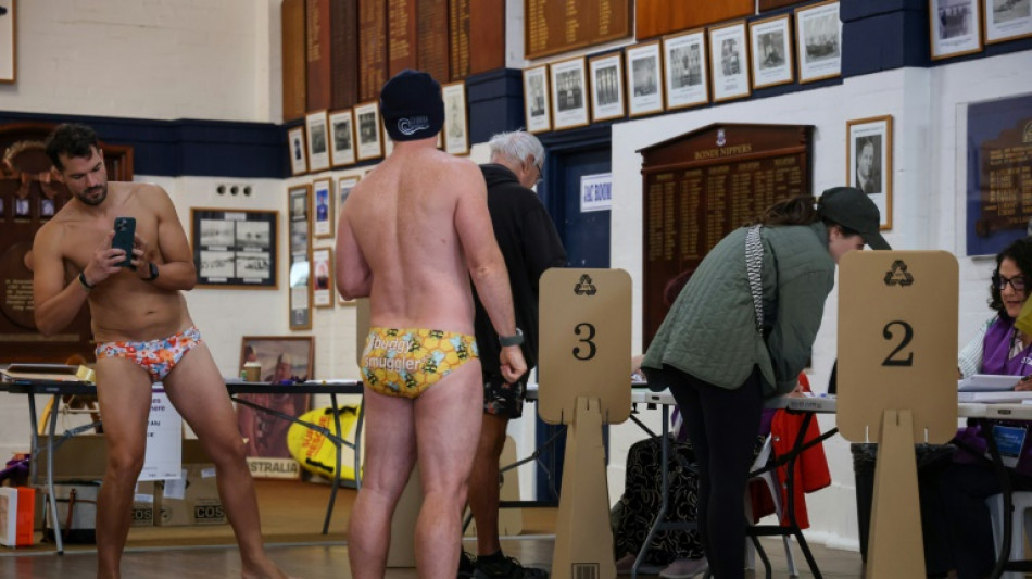 Les Australiens aux urnes, pr&eacute;occup&eacute;s par l'inflation et les droits de douane