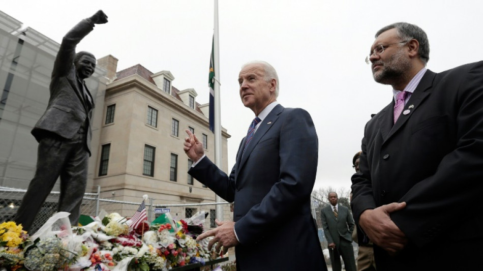 EUA expulsa embaixador da &Aacute;frica do Sul por 'odiar' Trump