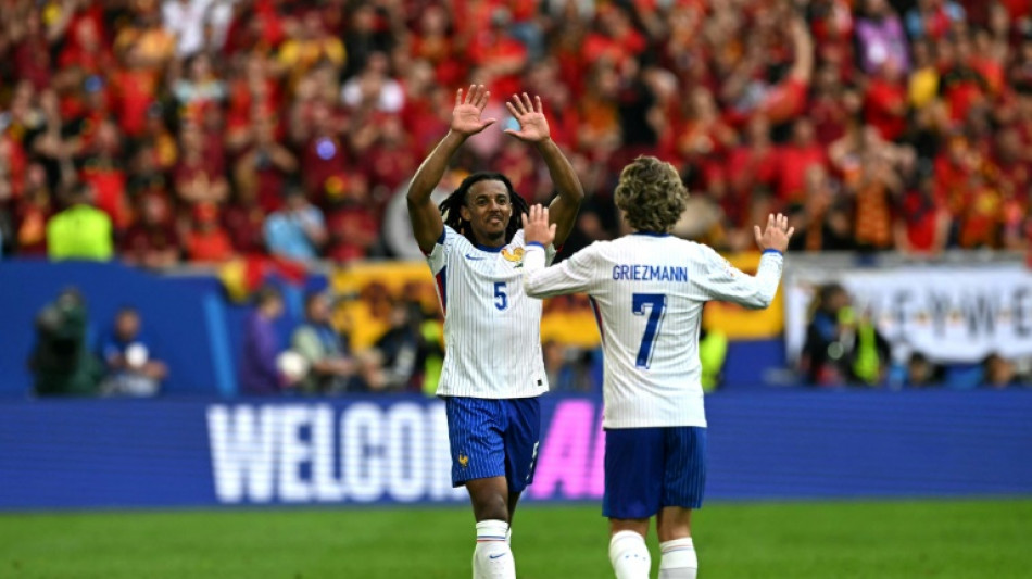 Jogador franc&ecirc;s pede para conter a extrema direita no pa&iacute;s