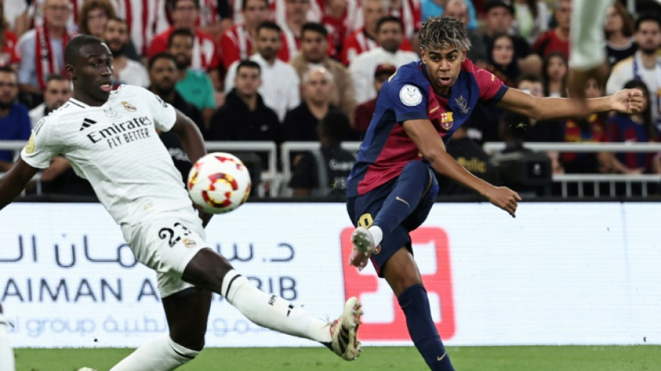 Supercoupe d'Espagne: le Bar&ccedil;a corrige le Real Madrid dans un Clasico de folie