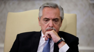 Expresidente argentino Fern&aacute;ndez comparece en causa por violencia de g&eacute;nero