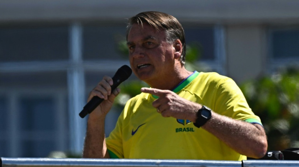 Moraes arquiva a&ccedil;&atilde;o contra Bolsonaro por estadia na embaixada da Hungria