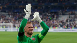 L1: Nice officialise l'arriv&eacute;e de Schmeichel (ex-Leicester)