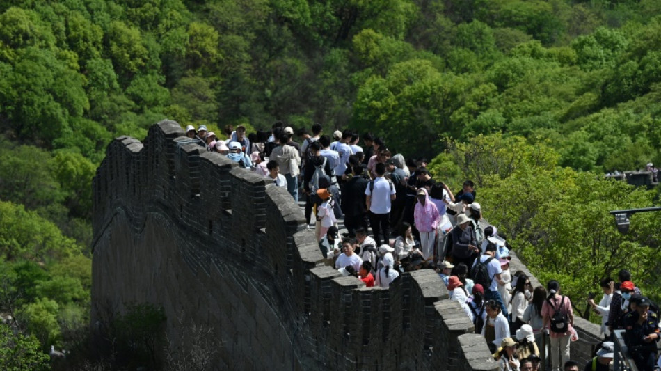China deporta a unos turistas japoneses por ense&ntilde;ar las nalgas en la Gran Muralla