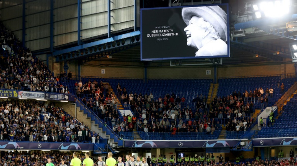Premier League to pay tribute to queen in reduced schedule