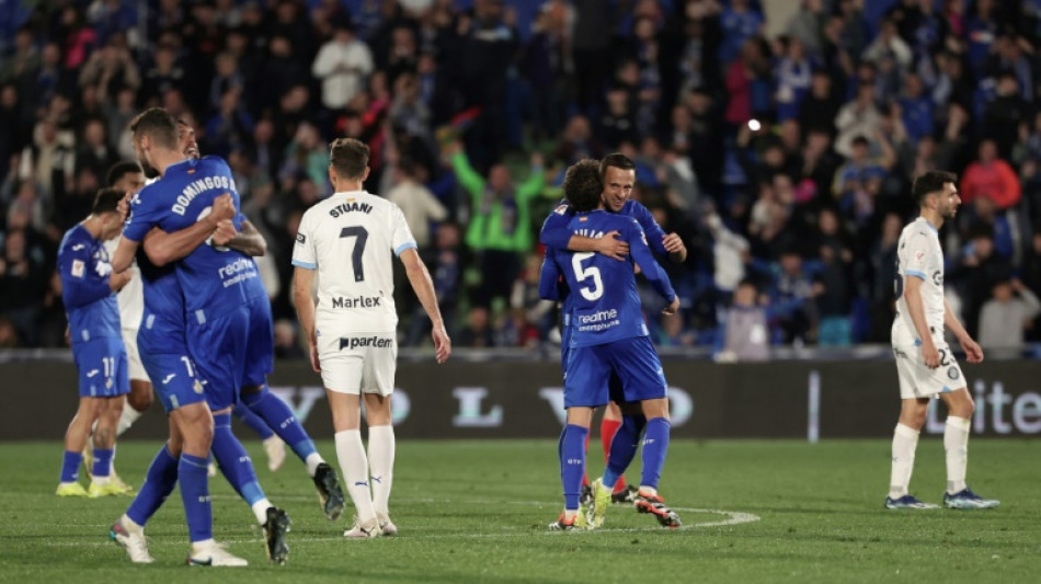 Cierre parcial del estadio del Getafe por los insultos racistas a Marcos Acu&ntilde;a