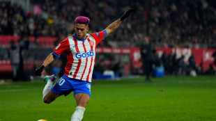 Borussia Dortmund anuncia contrata&ccedil;&atilde;o de Yan Couto por empr&eacute;stimo