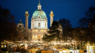 Wien reduziert Weihnachtsstra&szlig;enbeleuchtung