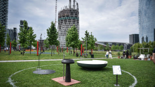 Elly Schlein dialoga con Neri Marcor&eacute; a Fuoricinema a Milano