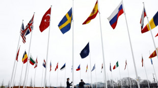 La OTAN formaliza la adhesi&oacute;n de Suecia, con el izado de la bandera en la sede de la alianza