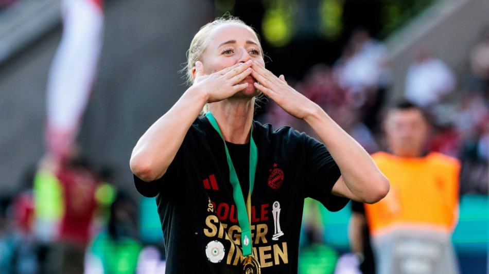 Doubleheldin Sch&uuml;ller: Echt "platt", aber Party geht immer