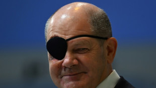 S&auml;chsische Holzk&uuml;nstler bieten R&auml;ucherm&auml;nnchen Olaf jetzt mit Augenklappe an