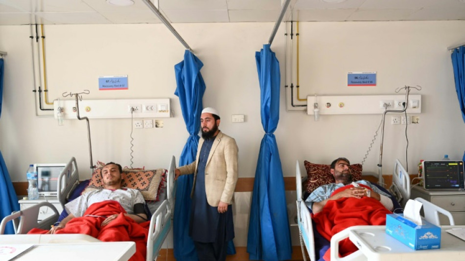 Pakistan: plus de 80 morts dans l'attentat contre une mosqu&eacute;e, des corps retir&eacute;s des d&eacute;combres