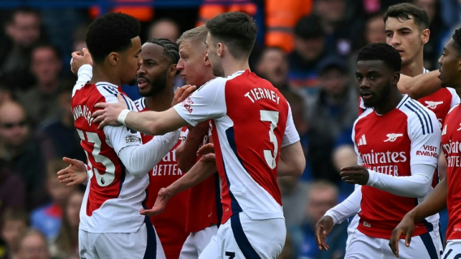 Angleterre: Arsenal &agrave; fond, Chelsea &agrave; r&eacute;action