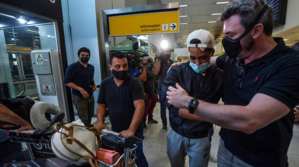 Apr&egrave;s leur fuite d'Ukraine, des footballeurs br&eacute;siliens racontent l'"horreur"