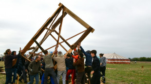 "Bassines": interdiction de manifester prolong&eacute;e et 300 opposants encore sur place
