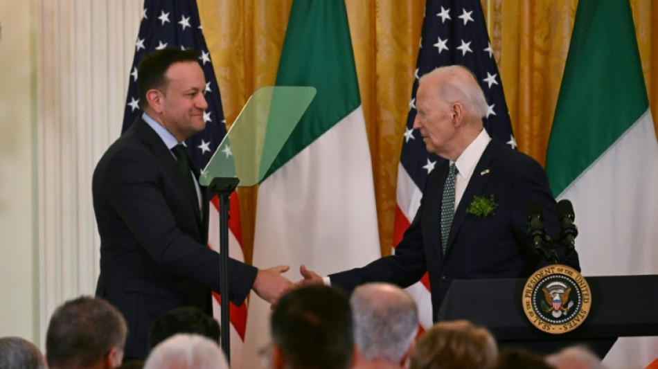 Palestinos "necesitan que cesen las bombas", dice primer ministro irland&eacute;s en la Casa Blanca