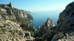 France limits visitors to save beloved Marseille beach