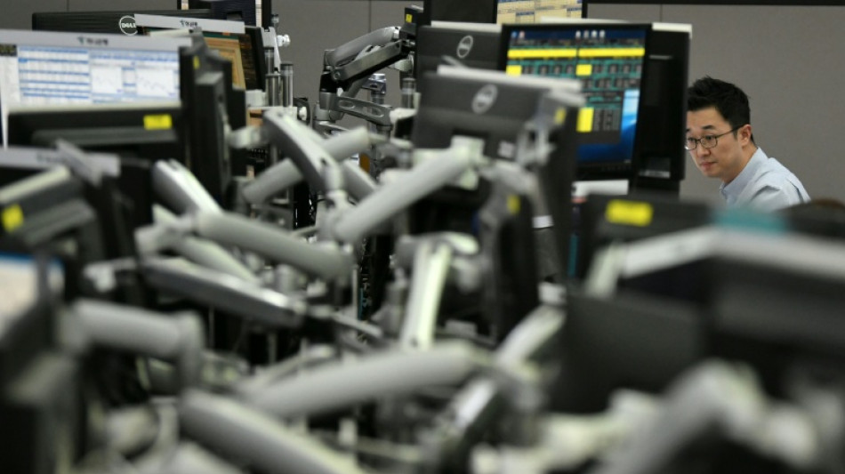 Asian markets rally as new US jobs data fans rate cut hopes