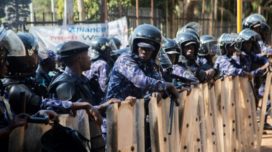 Manifestations en Ouganda: la police d&eacute;ploy&eacute;e en nombre &agrave; Kampala, des meneurs arr&ecirc;t&eacute;s