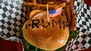 Au Texas, on se r&eacute;gale au "Trump Burger", malgr&eacute; trois mois de pr&eacute;sidence fr&eacute;n&eacute;tiques