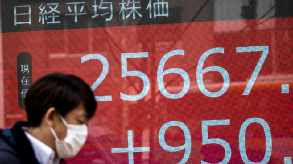 Las bolsas asi&aacute;ticas suben y el petr&oacute;leo cae ante las conversaciones entre Rusia y Ucrania