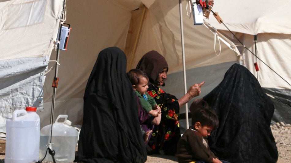 Los supervivientes de terremotos en Afganist&aacute;n, aterrorizados de volver a casa