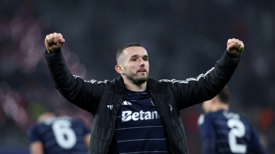 Aston Villa vence na visita ao Leipzig (3-2) e &eacute; 3&ordm; na Champions