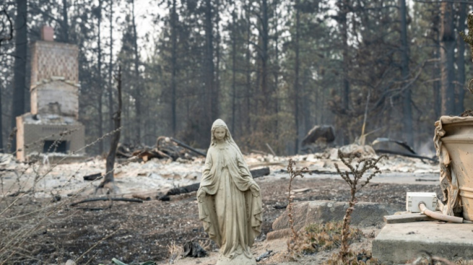 Mais de 65 mil pessoas fogem dos inc&ecirc;ndios que devastam cidade no noroeste dos EUA