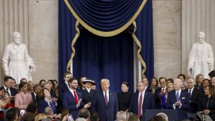 Trump, l'et&agrave; dell'oro comincia ora, America first