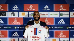 L1: Lacazette, Sissoko, Mandanda... les recrues &agrave; suivre cette saison