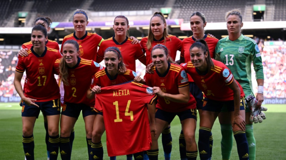 Las jugadoras espa&ntilde;olas, apoyadas por Putellas, afirman "que no han renunciado a la selecci&oacute;n"