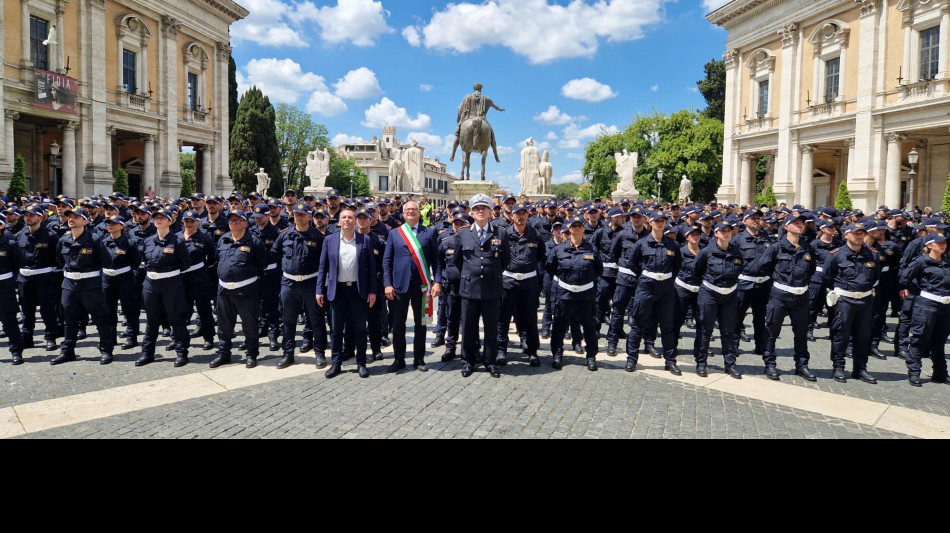 'Cos&igrave; capelli e trucco', per il Giubileo regole look ai vigili