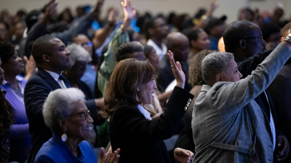 Harris avec des &eacute;lecteurs noirs et Trump dans un Etat frontalier &agrave; trois semaines du vote