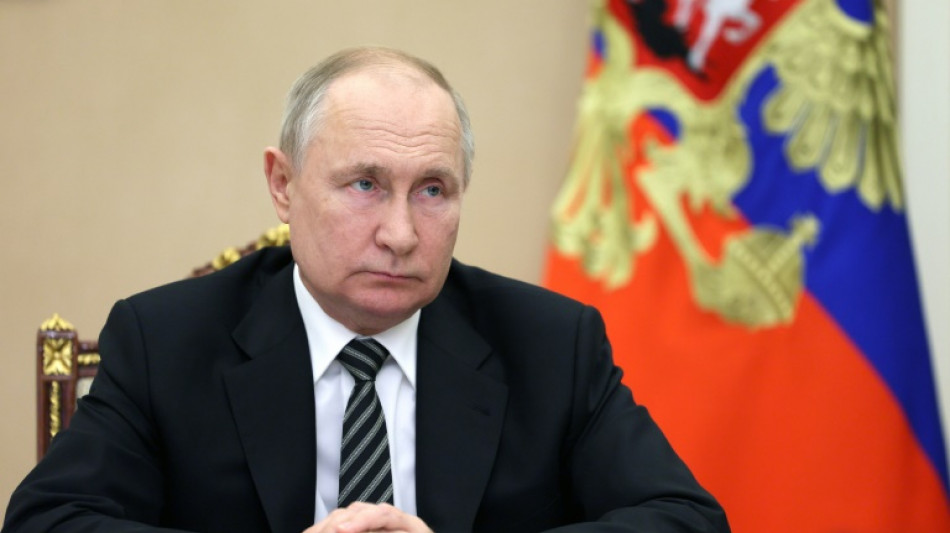 Putin supervisiona testes com m&iacute;sseis bal&iacute;sticos para resposta nuclear 'maci&ccedil;a'