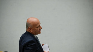 Wegner k&uuml;ndigt h&auml;rteres Vorgehen gegen Clankriminalit&auml;t und Klimakleber an