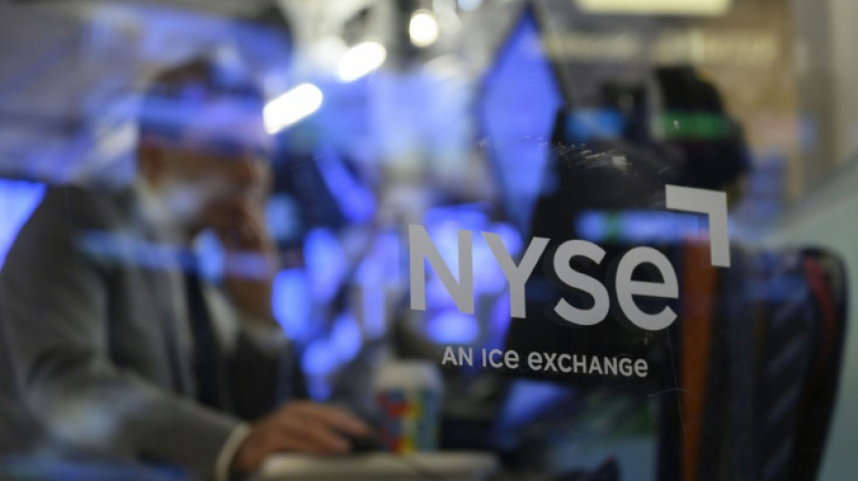 Wall Street cl&ocirc;ture faiblement dans le rouge avant l'inflation am&eacute;ricaine
